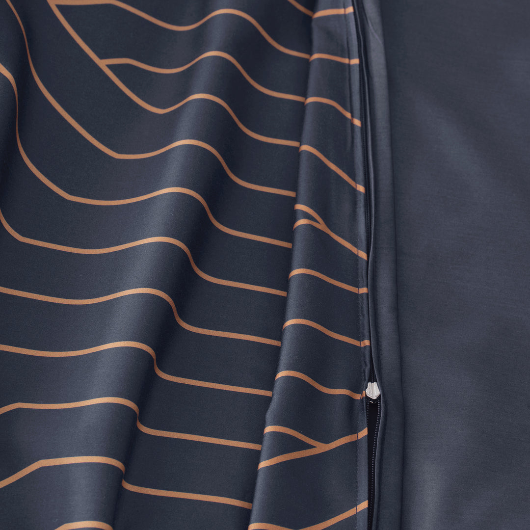 SAGENHAFT SATIN KISSENBEZUG COPERO NACHTBLAU