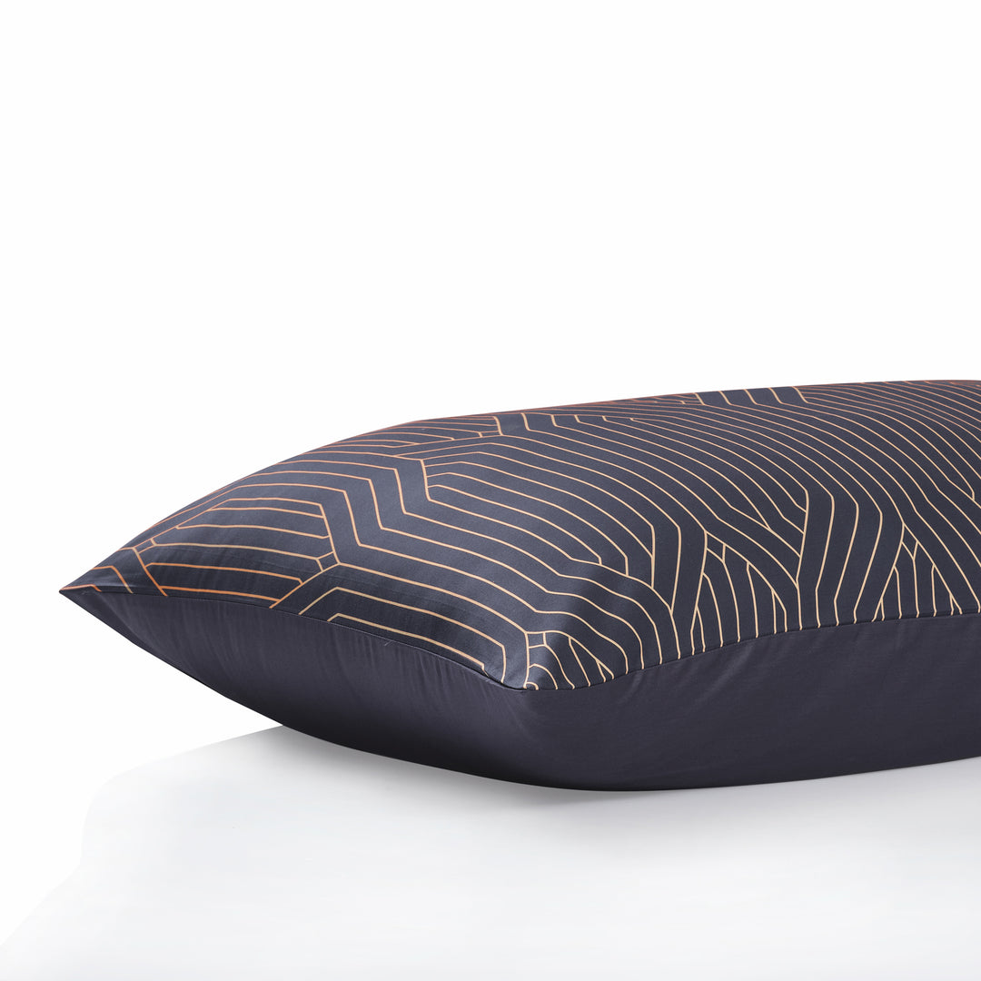 SAGENHAFT SATIN KISSENBEZUG COPERO NACHTBLAU