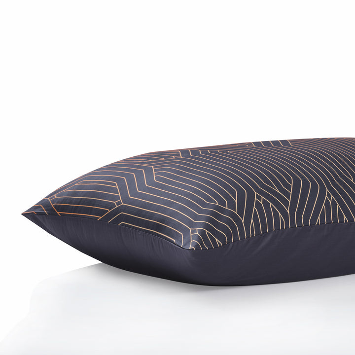 SAGENHAFT SATIN KISSENBEZUG COPERO NACHTBLAU